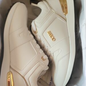 GUESS Men's White and Gold Sneakers